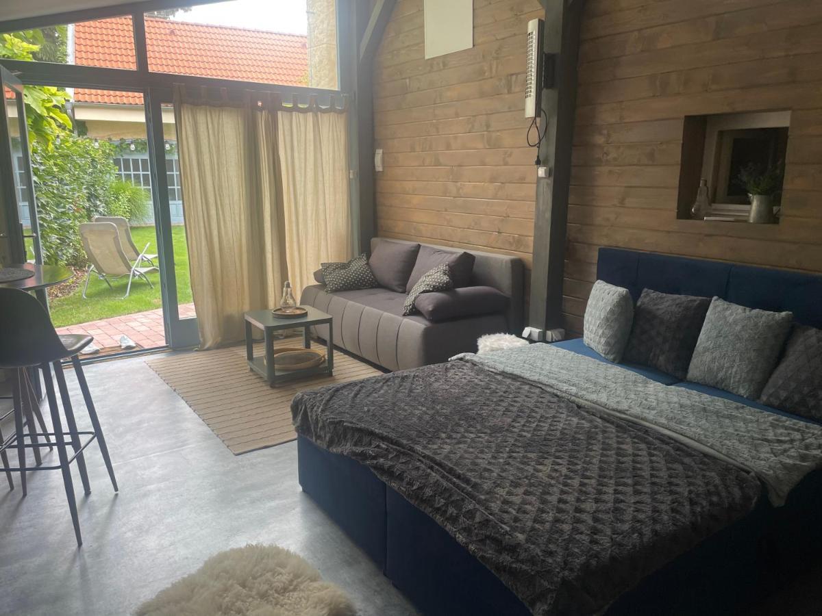 Monpe Apartmanik S Atmosferou Komárno エクステリア 写真