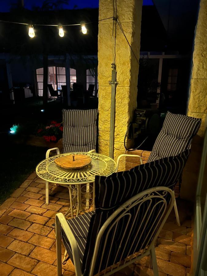 Monpe Apartmanik S Atmosferou Komárno エクステリア 写真