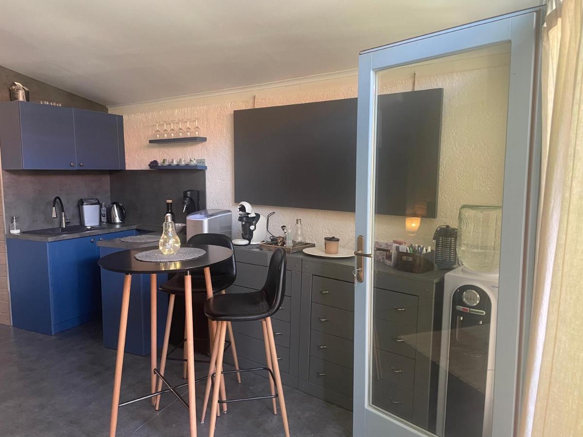 Monpe Apartmanik S Atmosferou Komárno エクステリア 写真