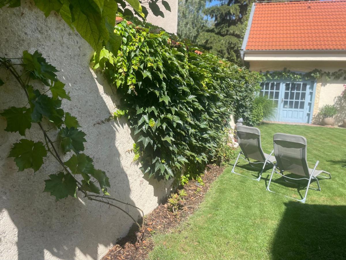 Monpe Apartmanik S Atmosferou Komárno エクステリア 写真
