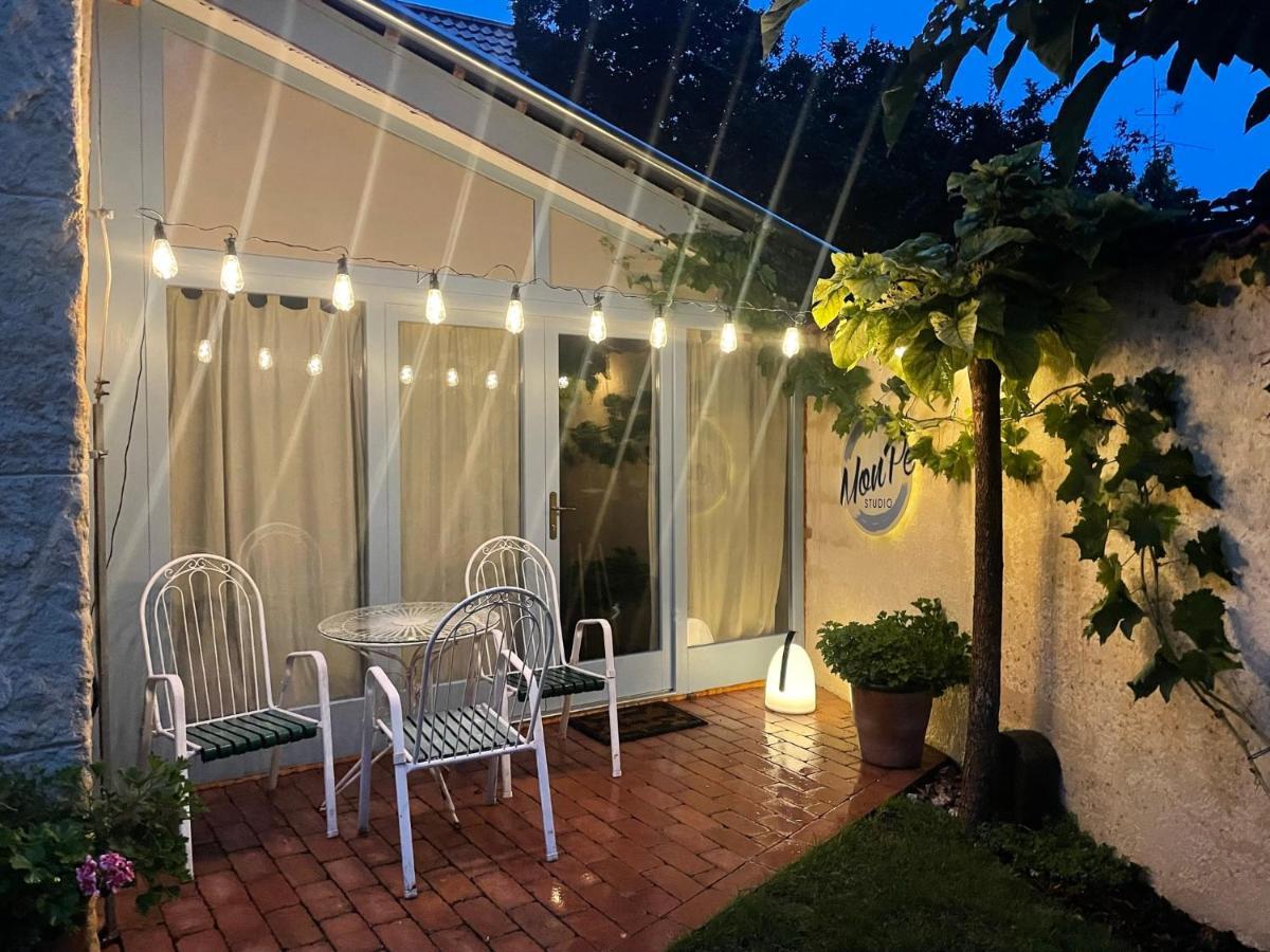 Monpe Apartmanik S Atmosferou Komárno エクステリア 写真