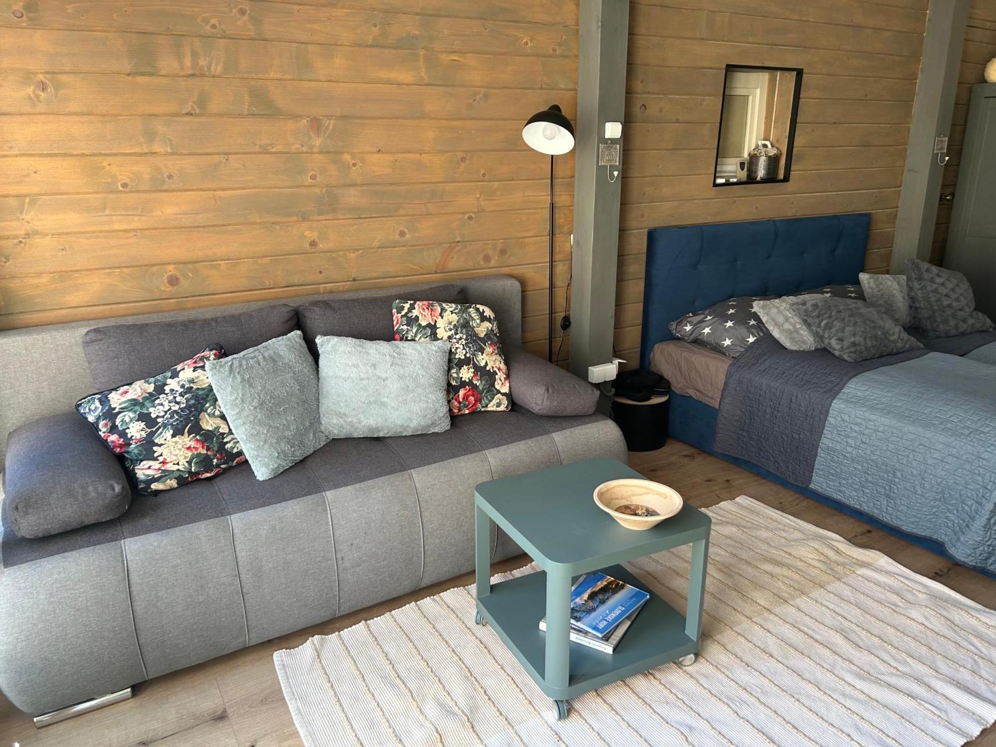 Monpe Apartmanik S Atmosferou Komárno エクステリア 写真